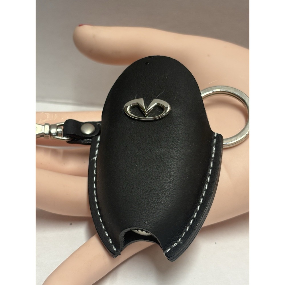 Black Leather V Logo Key Holder Keychain Key Ring Designer Style